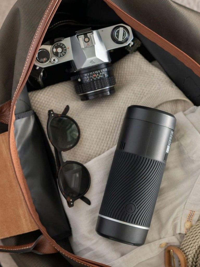 85790_a48064_black_005.jpg?quality=80&fit=bounds&height=&width=