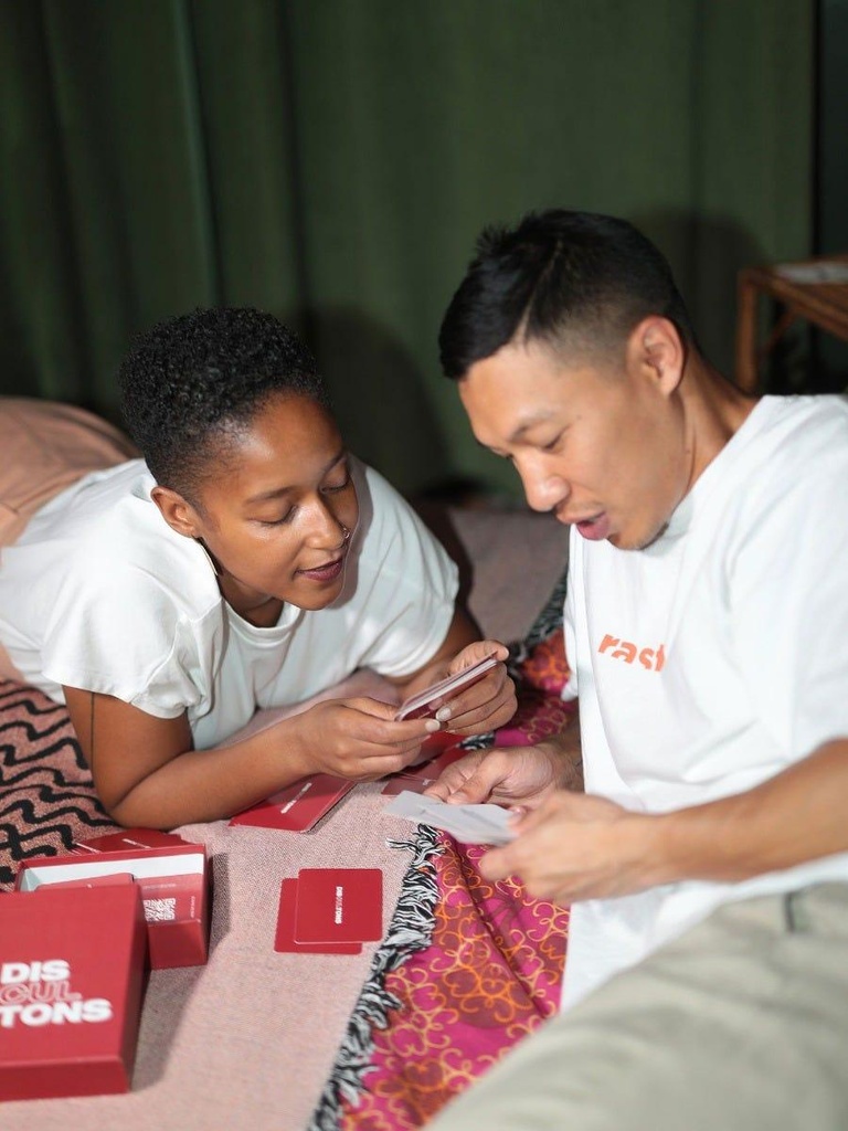 discultons_coupleshot_2_2048x.jpg?quality=80&fit=bounds&height=&width=