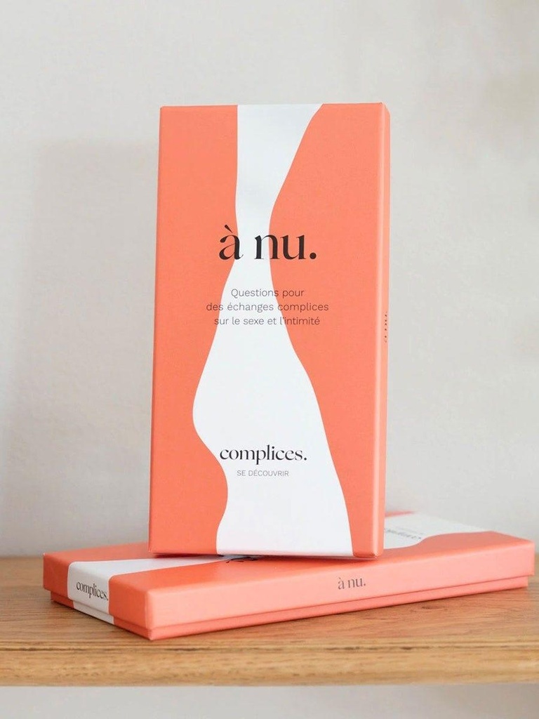 complices-a-nu-3.jpg?quality=80&fit=bounds&height=&width=